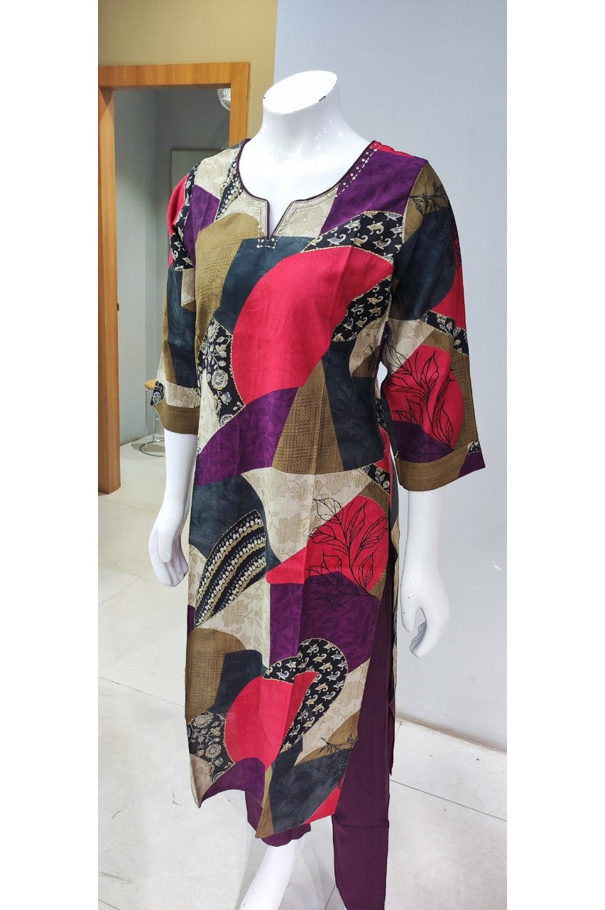 Casual Wear Kurti Set paired with Chiffon Dupatta