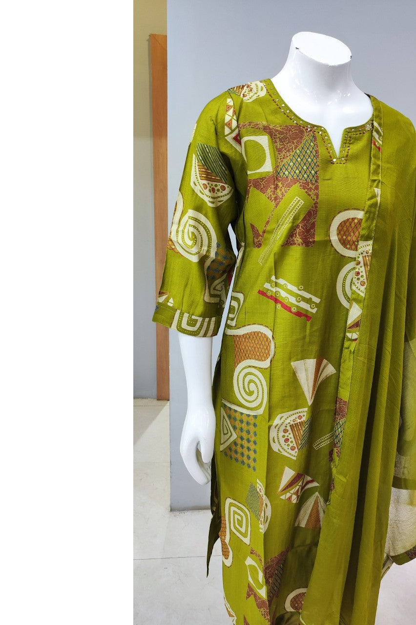 Casual Wear Kurti Set paired with Chiffon Dupatta