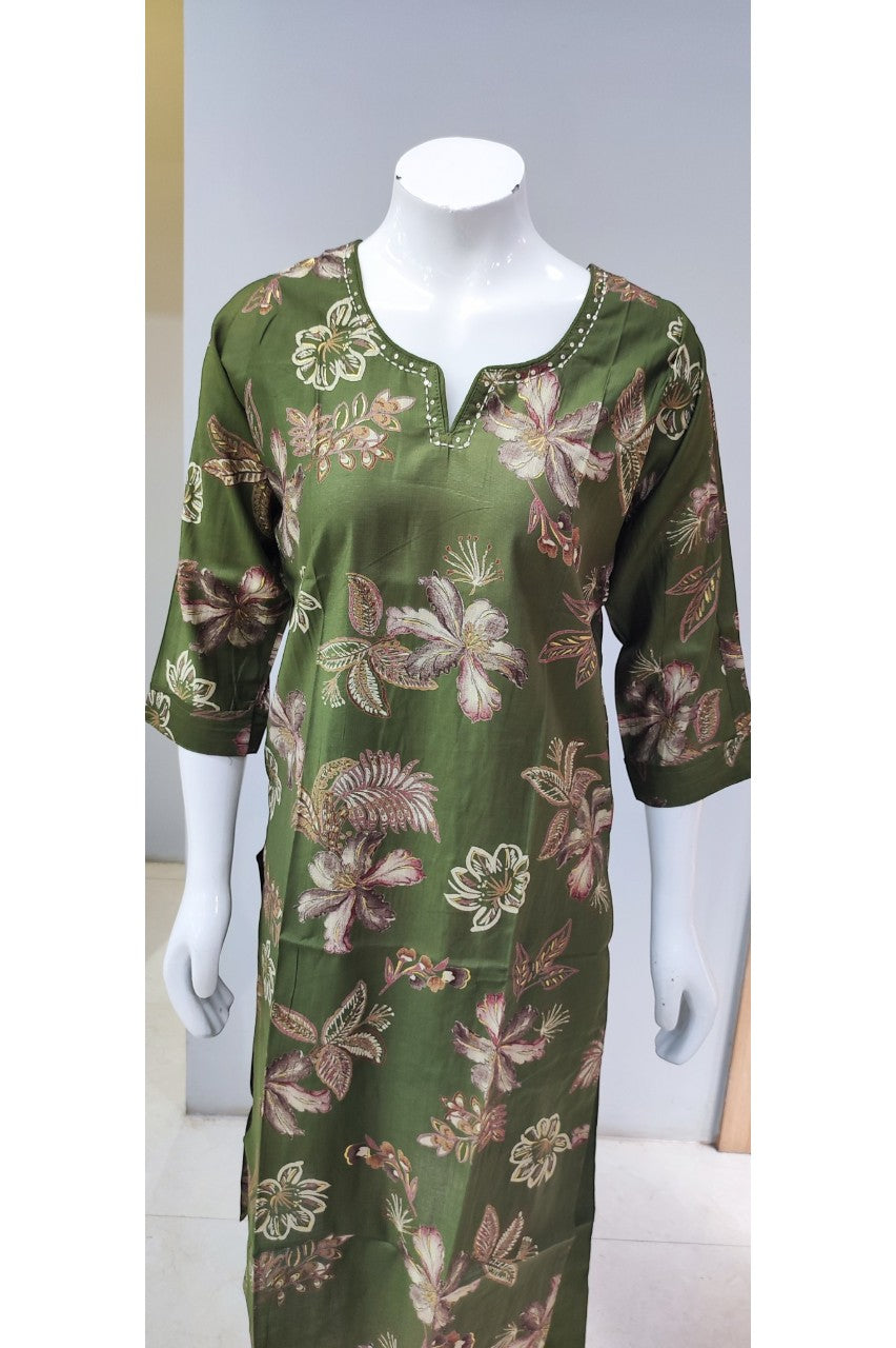 Casual Wear Kurti Set paired with Chiffon Dupatta