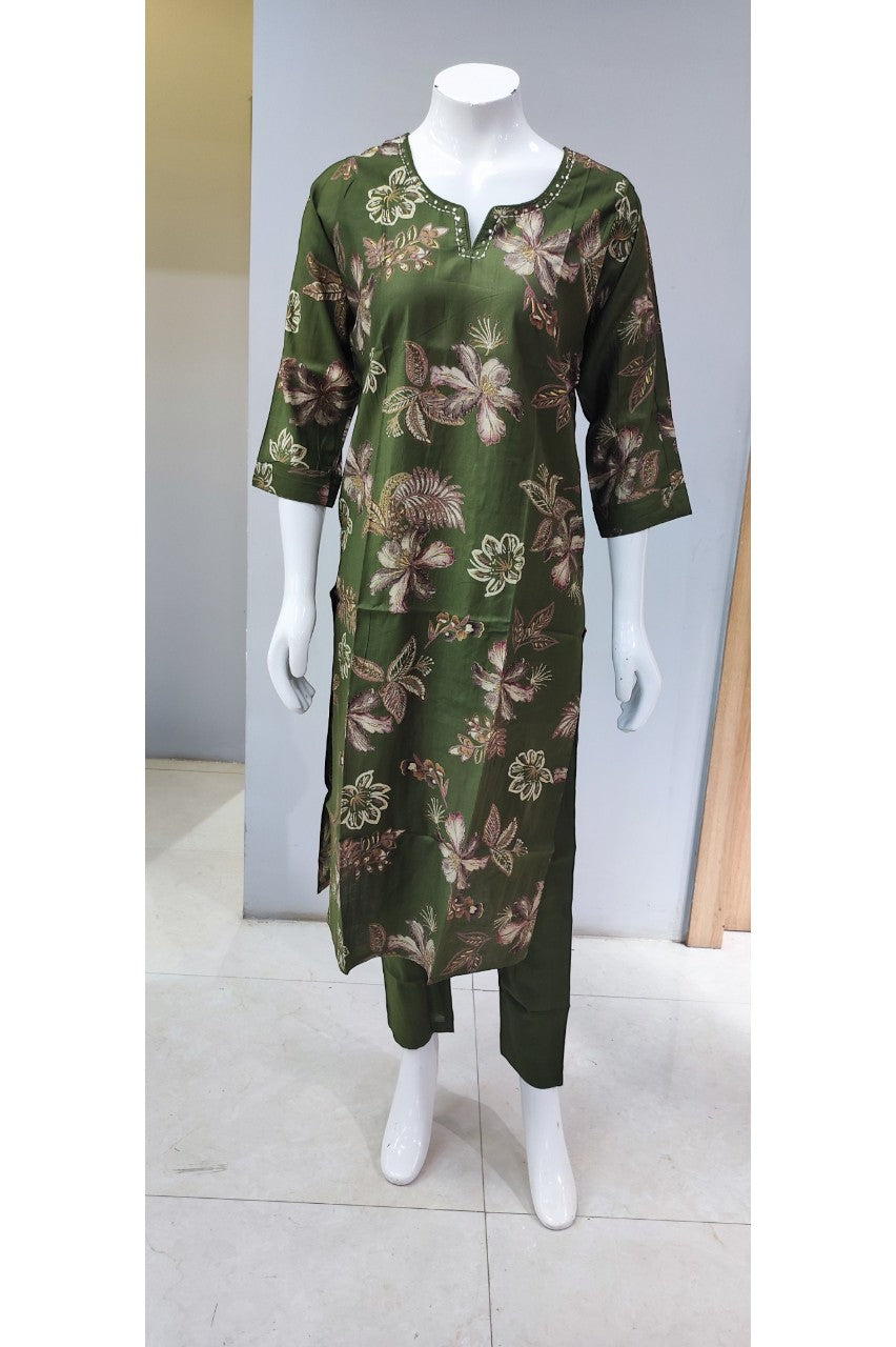 Casual Wear Kurti Set paired with Chiffon Dupatta