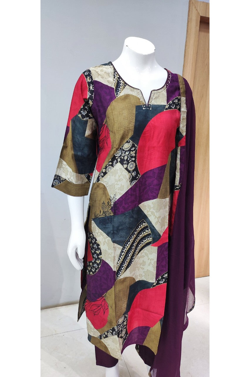 Casual Wear Kurti Set paired with Chiffon Dupatta