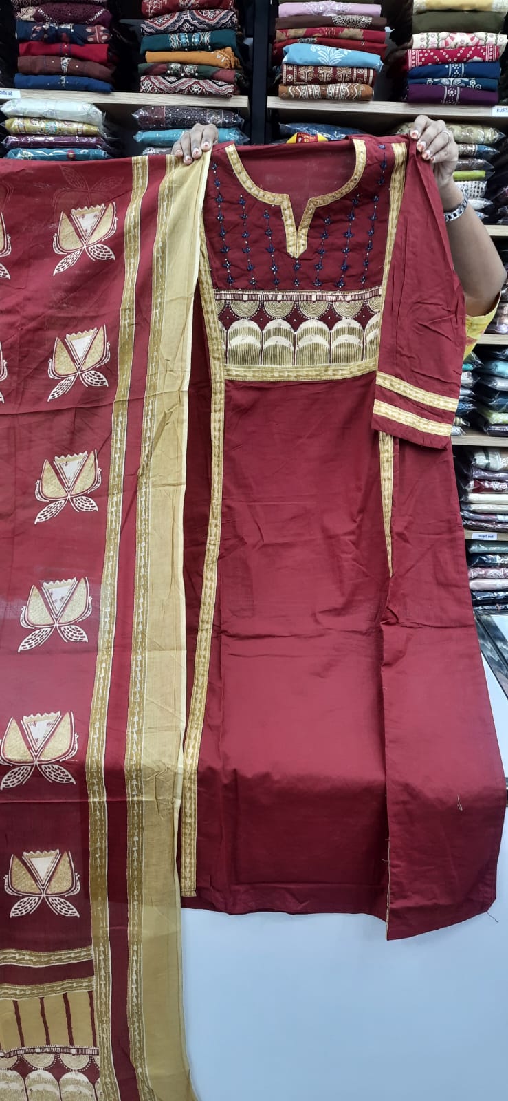 Kurti Set Aplic Work Maroon